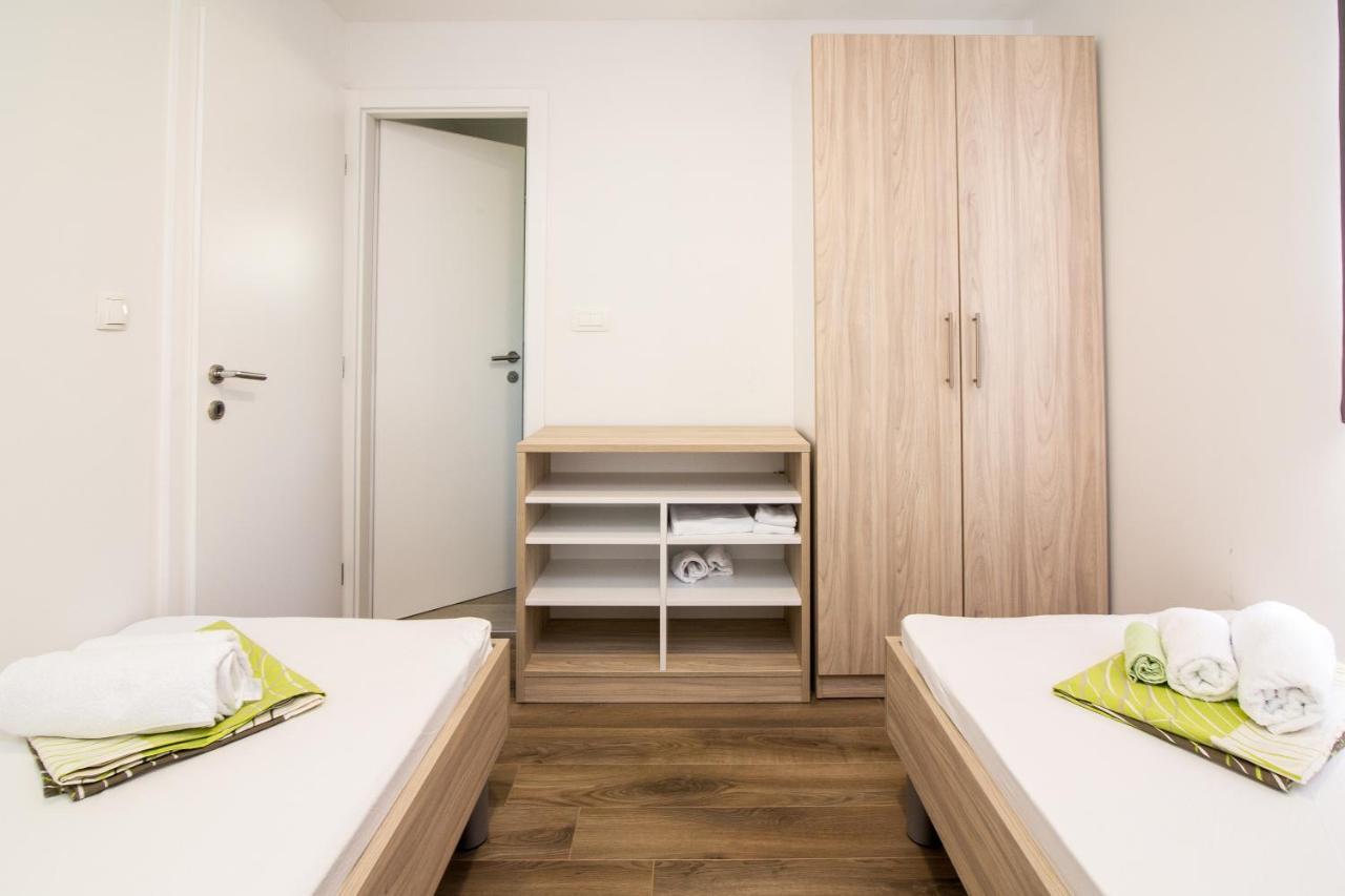 Luxury Mobile Homes Liza Biograd Na Moru Buitenkant foto